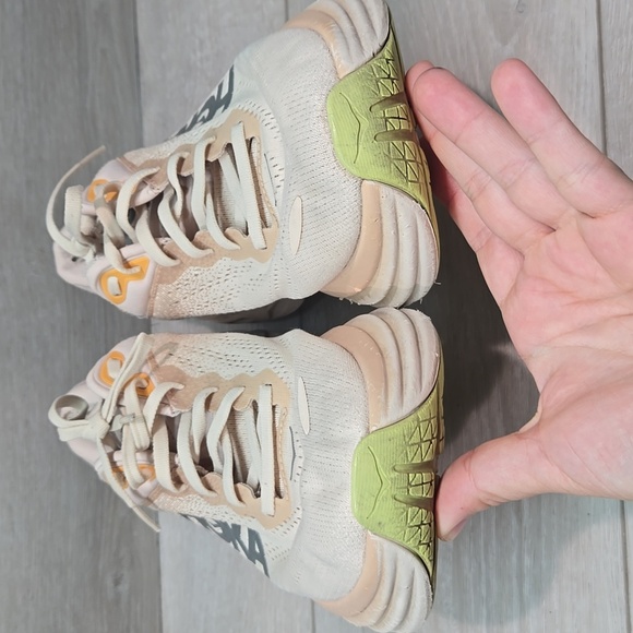 Hoka Women's Bondi 8 Athletic Running Shoes Sneakers Sz 10B - Picture 4 of 15